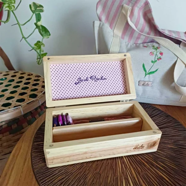 ORganizador-de-meadas-de-linhas-para-bordar-personalizado