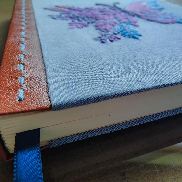 Caderno bullet journal Borboleta Flor-detalhes