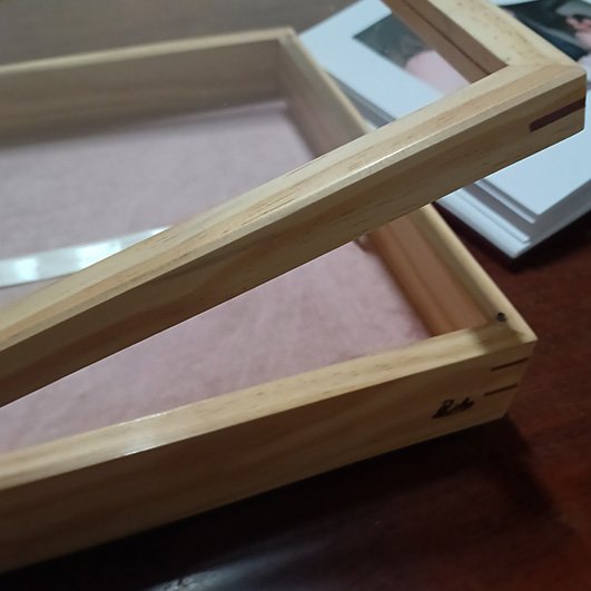 caixa-de-madeira-com-acrilico-e-veludo-do-Ateliê-Liles-Designer----embalagem-para-fotógrafos-exigentes--colecao-Flamingo