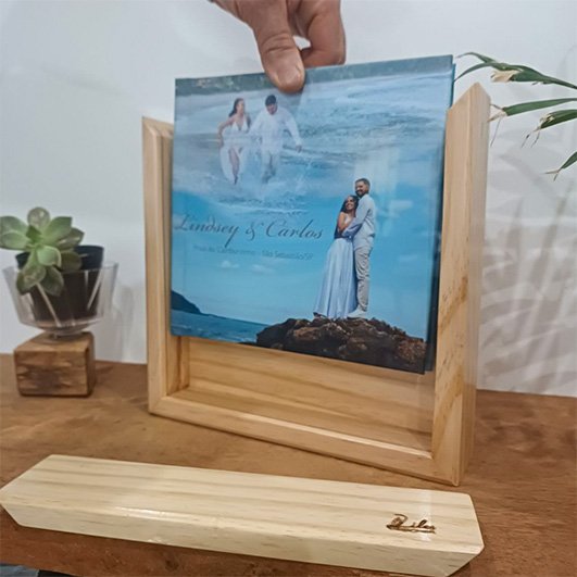 caixa-quadro-em-madeira-com-acrílico