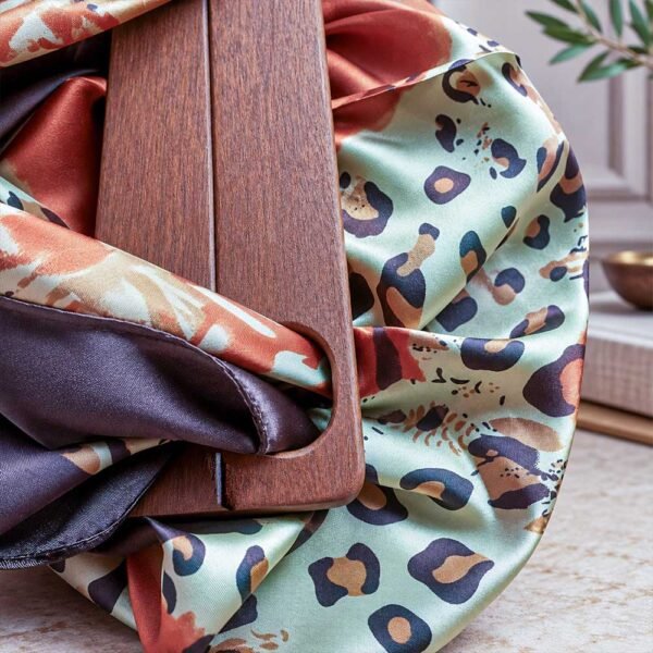 Alça-Furoshiki-de-Madeira-para-Bolsas-Liles-Designer